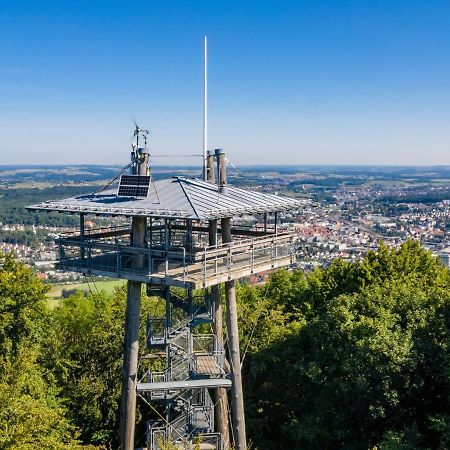 Zentrale Ferienwohnung In Aalen City Mit 4-Sternen Екстериор снимка
