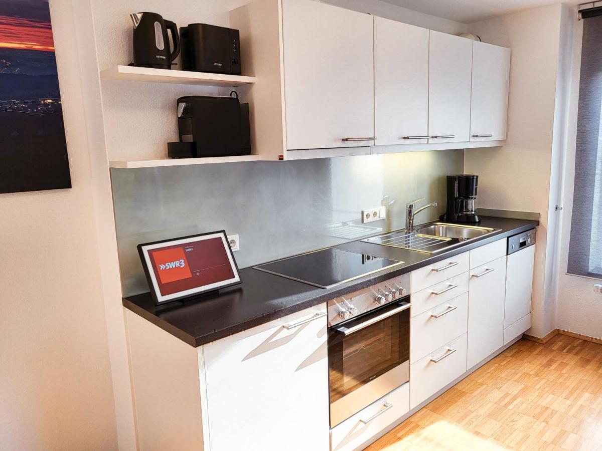Zentrale Ferienwohnung In Aalen City Mit 4-Sternen Екстериор снимка