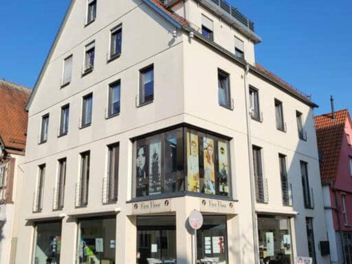 Zentrale Ferienwohnung In Aalen City Mit 4-Sternen Екстериор снимка