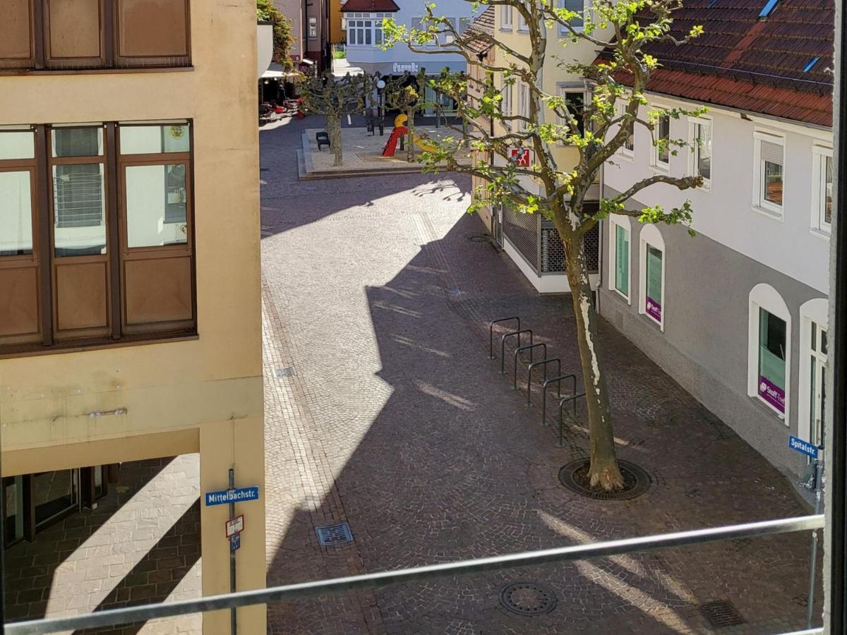 Zentrale Ferienwohnung In Aalen City Mit 4-Sternen Екстериор снимка