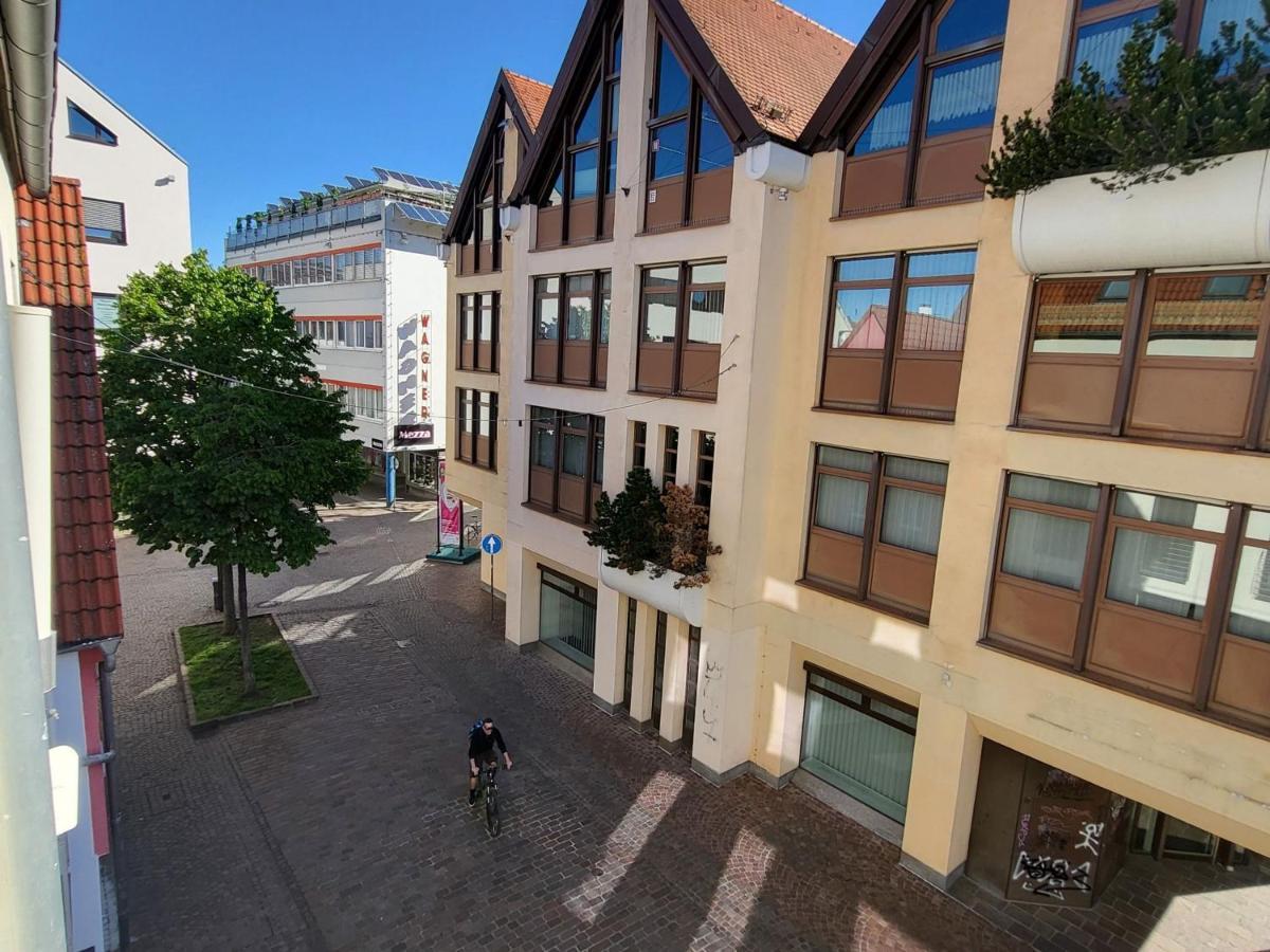 Zentrale Ferienwohnung In Aalen City Mit 4-Sternen Екстериор снимка