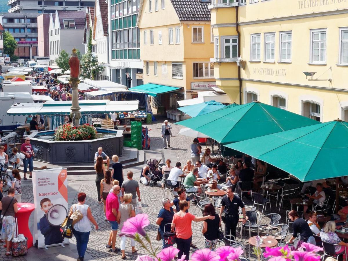 Zentrale Ferienwohnung In Aalen City Mit 4-Sternen Екстериор снимка